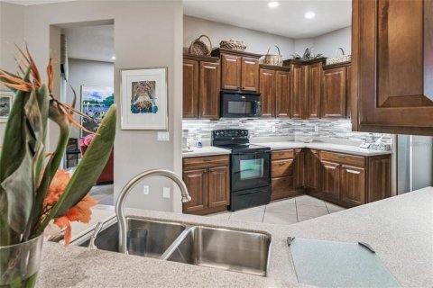 Купить виллу или дом в Киссимми, Флорида 8 комнат, 221.01м2, № 2355702 - фото 13