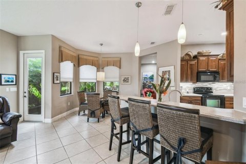 Купить виллу или дом в Киссимми, Флорида 8 комнат, 221.01м2, № 2355702 - фото 16
