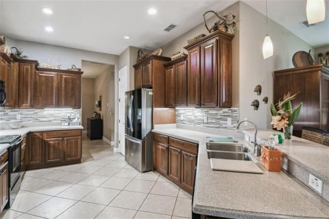 Купить виллу или дом в Киссимми, Флорида 8 комнат, 221.01м2, № 2355702 - фото 12