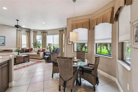 Купить виллу или дом в Киссимми, Флорида 8 комнат, 221.01м2, № 2355702 - фото 15
