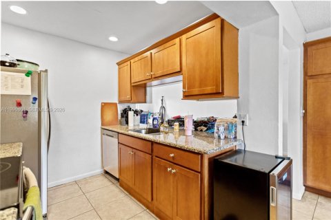 House in North Lauderdale, Florida 3 bedrooms, 149.76 sq.m. № 2058737 - photo 19