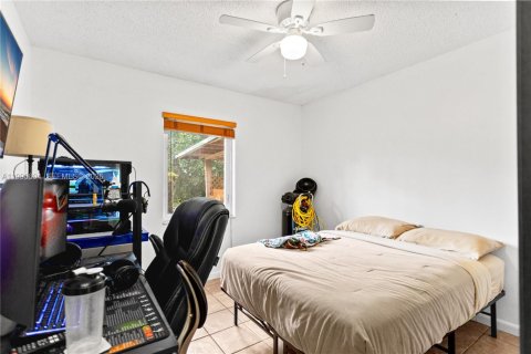 House in North Lauderdale, Florida 3 bedrooms, 149.76 sq.m. № 2058737 - photo 23