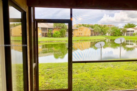 Condominio en alquiler en Lauderhill, Florida, 2 dormitorios, 94.2 m2 № 2077568 - foto 7