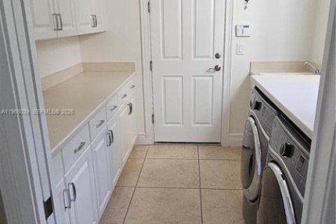 Villa ou maison à louer à Delray Beach, Floride: 5 chambres, 365.29 m2 № 2028056 - photo 7