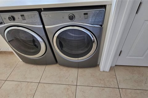 Villa ou maison à louer à Delray Beach, Floride: 5 chambres, 365.29 m2 № 2028056 - photo 6