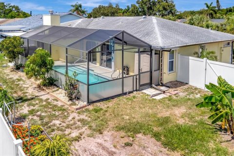 Casa en venta en Sarasota, Florida, 2 dormitorios, 155.7 m2 № 2345680 - foto 4