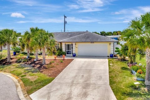 Casa en venta en Sarasota, Florida, 2 dormitorios, 155.7 m2 № 2345680 - foto 2