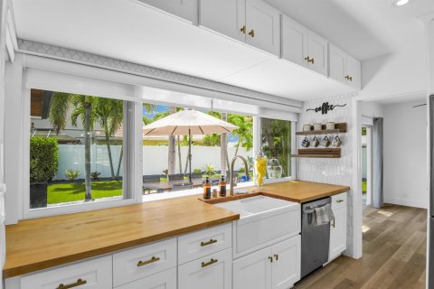 House in Boca Raton, Florida 3 bedrooms, 144.18 sq.m. № 2192698 - photo 9