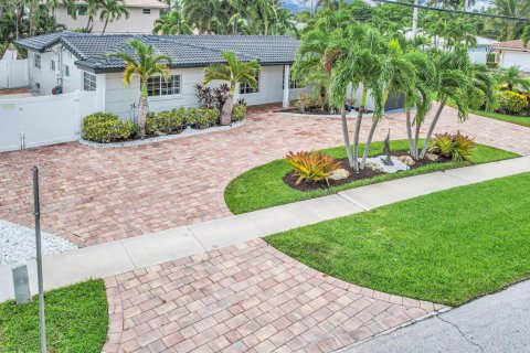 House in Boca Raton, Florida 3 bedrooms, 144.18 sq.m. № 2192698 - photo 2