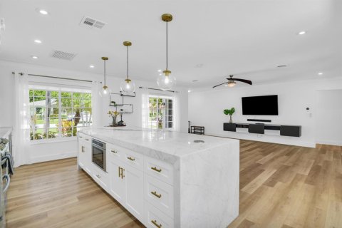 House in Boca Raton, Florida 3 bedrooms, 144.18 sq.m. № 2192698 - photo 13