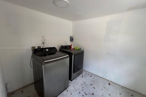 Villa ou maison à louer à Miami, Floride: 1 chambre, 42.18 m2 № 2173067 - photo 7