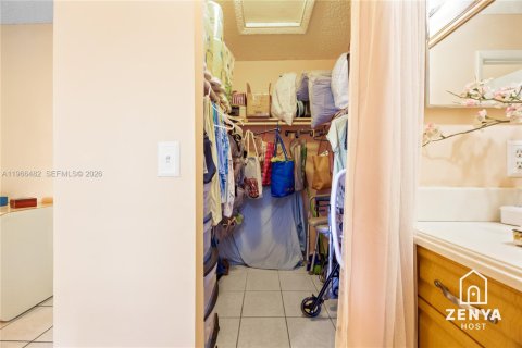 Купить виллу или дом в Хомстед, Флорида 3 спальни, 112.97м2, № 2028208 - фото 24