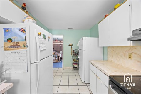 Купить виллу или дом в Хомстед, Флорида 3 спальни, 112.97м2, № 2028208 - фото 12