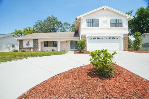 Casa en venta en Hudson, Florida, 4 dormitorios, 190.17 m2 № 1742798 - foto 1
