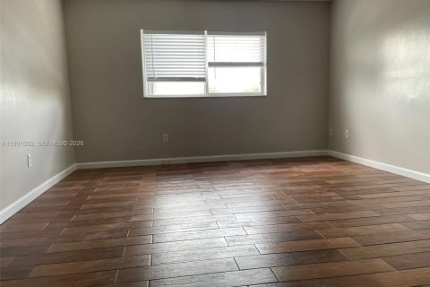 Снять в аренду кондоминиум в Холливуд, Флорида 1 спальня, 61.22м2, № 2057387 - фото 5