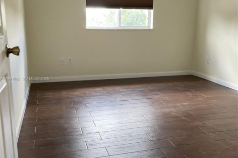 Снять в аренду кондоминиум в Холливуд, Флорида 1 спальня, 61.22м2, № 2057387 - фото 10