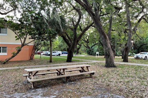 Снять в аренду кондоминиум в Холливуд, Флорида 1 спальня, 61.22м2, № 2057387 - фото 20