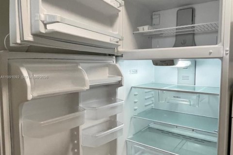 Снять в аренду кондоминиум в Холливуд, Флорида 1 спальня, 61.22м2, № 2057387 - фото 4