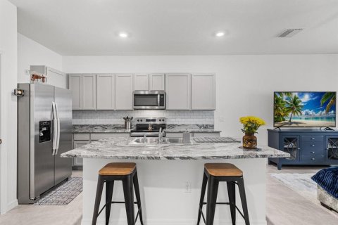 Touwnhouse à vendre à Wimauma, Floride: 3 chambres, 157.47 m2 № 2383609 - photo 12