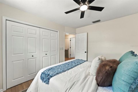 House in Tampa, Florida 3 bedrooms, 76.64 sq.m. № 2361280 - photo 18