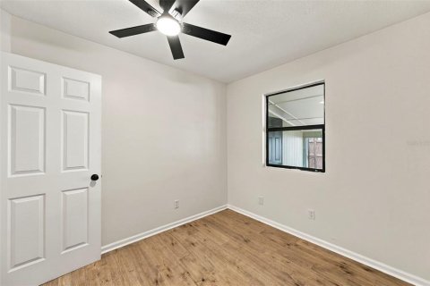 House in Tampa, Florida 3 bedrooms, 76.64 sq.m. № 2361280 - photo 23