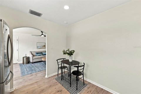 House in Tampa, Florida 3 bedrooms, 76.64 sq.m. № 2361280 - photo 7
