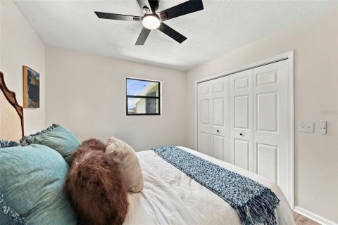 House in Tampa, Florida 3 bedrooms, 76.64 sq.m. № 2361280 - photo 16