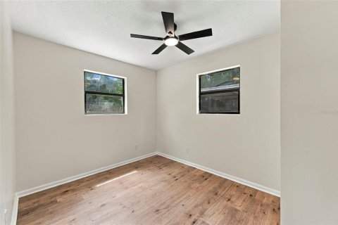 House in Tampa, Florida 3 bedrooms, 76.64 sq.m. № 2361280 - photo 26