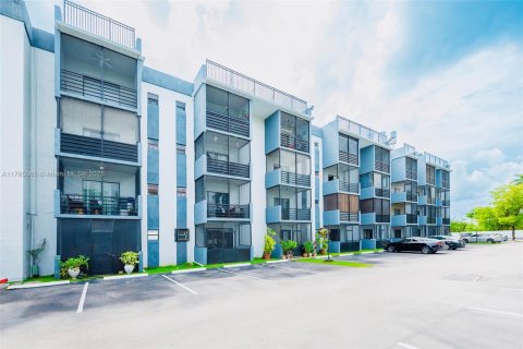 Condominio en venta en North Miami, Florida, 1 dormitorio, 64.2 m2 № 1611831 - foto 21