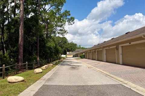 Townhouse in Windermere, Florida 3 bedrooms, 152.73 sq.m. № 2258506 - photo 10