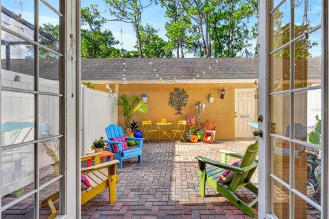 Townhouse in Windermere, Florida 3 bedrooms, 152.73 sq.m. № 2258506 - photo 8