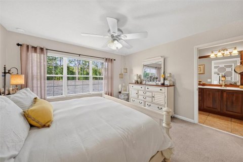 Townhouse in Windermere, Florida 3 bedrooms, 152.73 sq.m. № 2258506 - photo 28