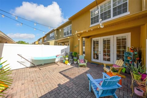 Townhouse in Windermere, Florida 3 bedrooms, 152.73 sq.m. № 2258506 - photo 22