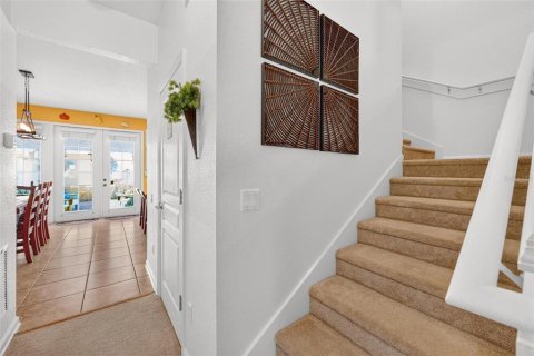 Townhouse in Windermere, Florida 3 bedrooms, 152.73 sq.m. № 2258506 - photo 15
