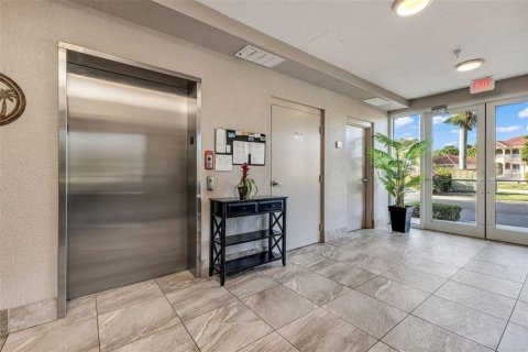 Condo in Punta Gorda, Florida, 2 bedrooms № 2166299 - photo 3
