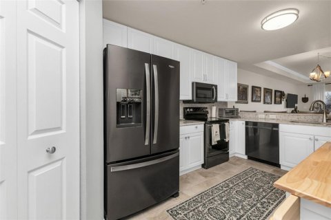 Condo in Punta Gorda, Florida, 2 bedrooms № 2166299 - photo 10