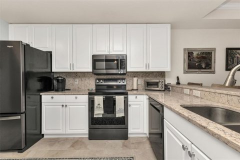 Condo in Punta Gorda, Florida, 2 bedrooms № 2166299 - photo 11