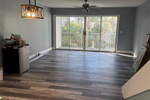Townhouse in Seminole, Florida 4 bedrooms, 201.97 sq.m. № 2391510 - photo 30