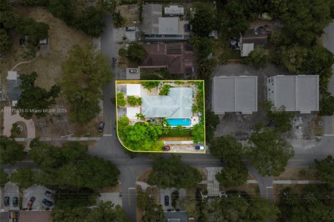 Propiedad comercial en venta en Fort Lauderdale, Florida, 228.73 m2 № 1975842 - foto 7