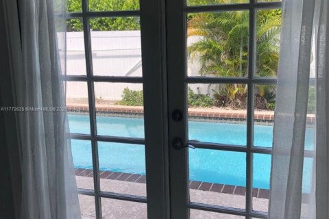 Propiedad comercial en venta en Fort Lauderdale, Florida, 228.73 m2 № 1975842 - foto 16