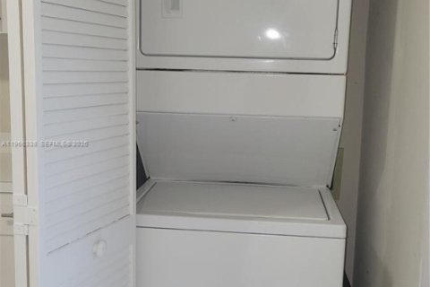 Touwnhouse à vendre à Weston, Floride: 2 chambres, 103.12 m2 № 2011970 - photo 11