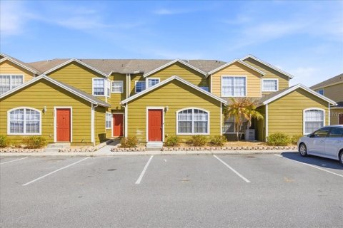 Townhouse in Davenport, Florida 3 bedrooms, 168.25 sq.m. № 2360702