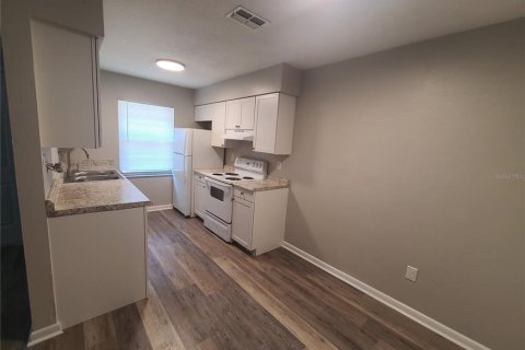 Apartment in Gainesville, Florida 2 bedrooms, 228.91 sq.m. № 1918241 - photo 4
