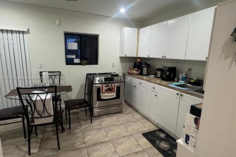 Купить виллу или дом в Хомстед, Флорида 3 спальни, 141.95м2, № 1971882 - фото 5