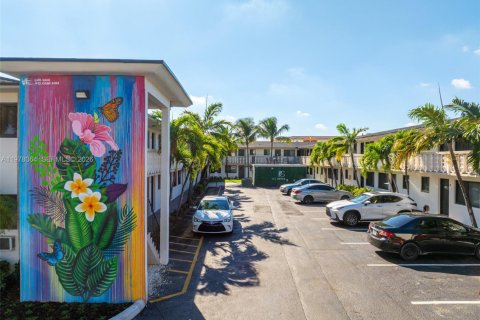 Apartment in Hialeah, Florida 1 bedroom, 55.74 sq.m. № 2042011 - photo 5