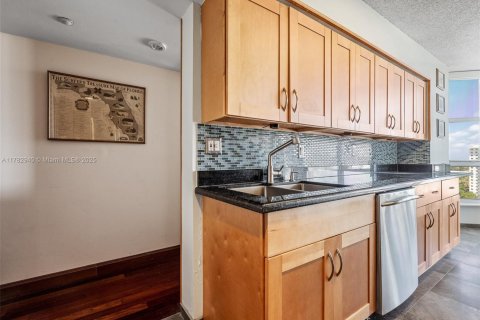 Купить кондоминиум в Авентура, Флорида 3 спальни, 159.98м2, № 1865314 - фото 8