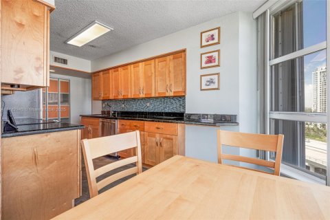 Купить кондоминиум в Авентура, Флорида 3 спальни, 159.98м2, № 1865314 - фото 5