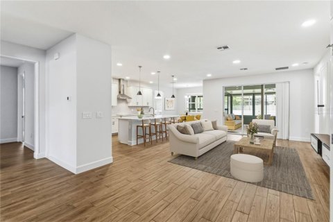 Купить виллу или дом в Овьедо, Флорида 11 комнат, 308.34м2, № 2122866 - фото 4