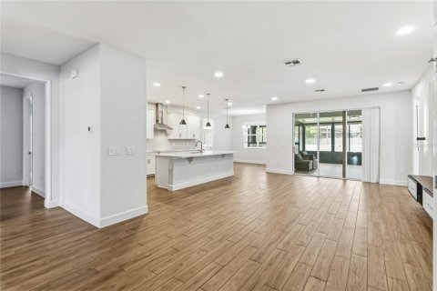 Купить виллу или дом в Овьедо, Флорида 11 комнат, 308.34м2, № 2122866 - фото 5