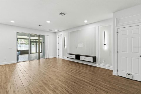 Купить виллу или дом в Овьедо, Флорида 11 комнат, 308.34м2, № 2122866 - фото 6